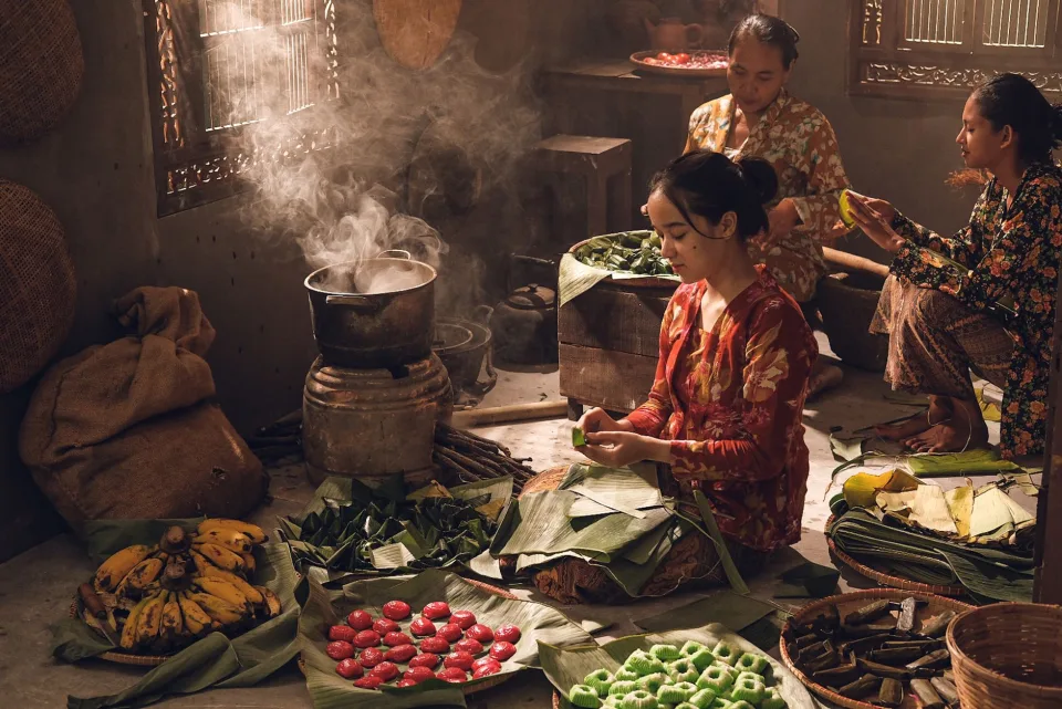 Khu bếp và quầy phục vụ